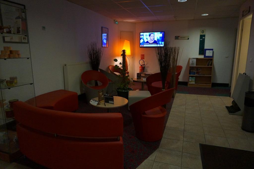 Hotel ibis Auch Exterior foto